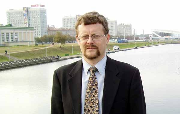 Білоруський письменник вважає, що «Нобеля» Алексієвич дали західні опоненти Лукашенка Білоруський письменник вважає, що «Нобеля» Алексієвич дали західні опоненти Лукашенка