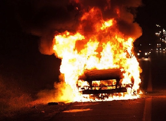 В «ЛНР» спалили машину «військової комендатури»
