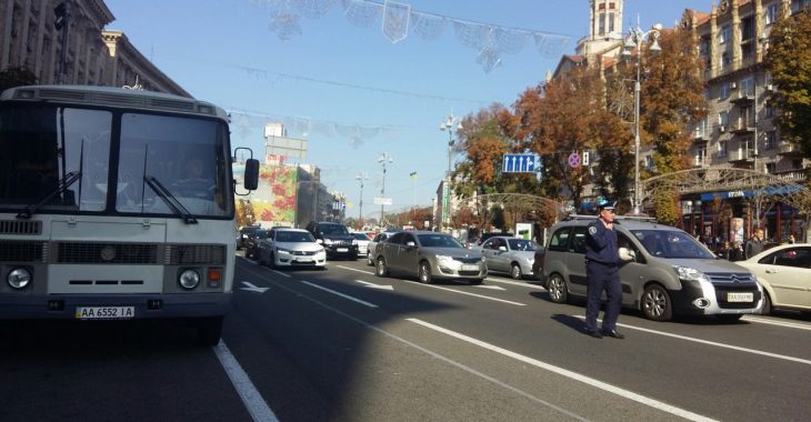 Вкладники збанкрутілого «Дельта Банку» помстилися заторами в центрі Києва Вкладники збанкрутілого «Дельта Банку» помстилися заторами в центрі Києва