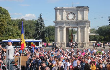 Протестующие в Кишиневе сравнивают свой майдан с украинским