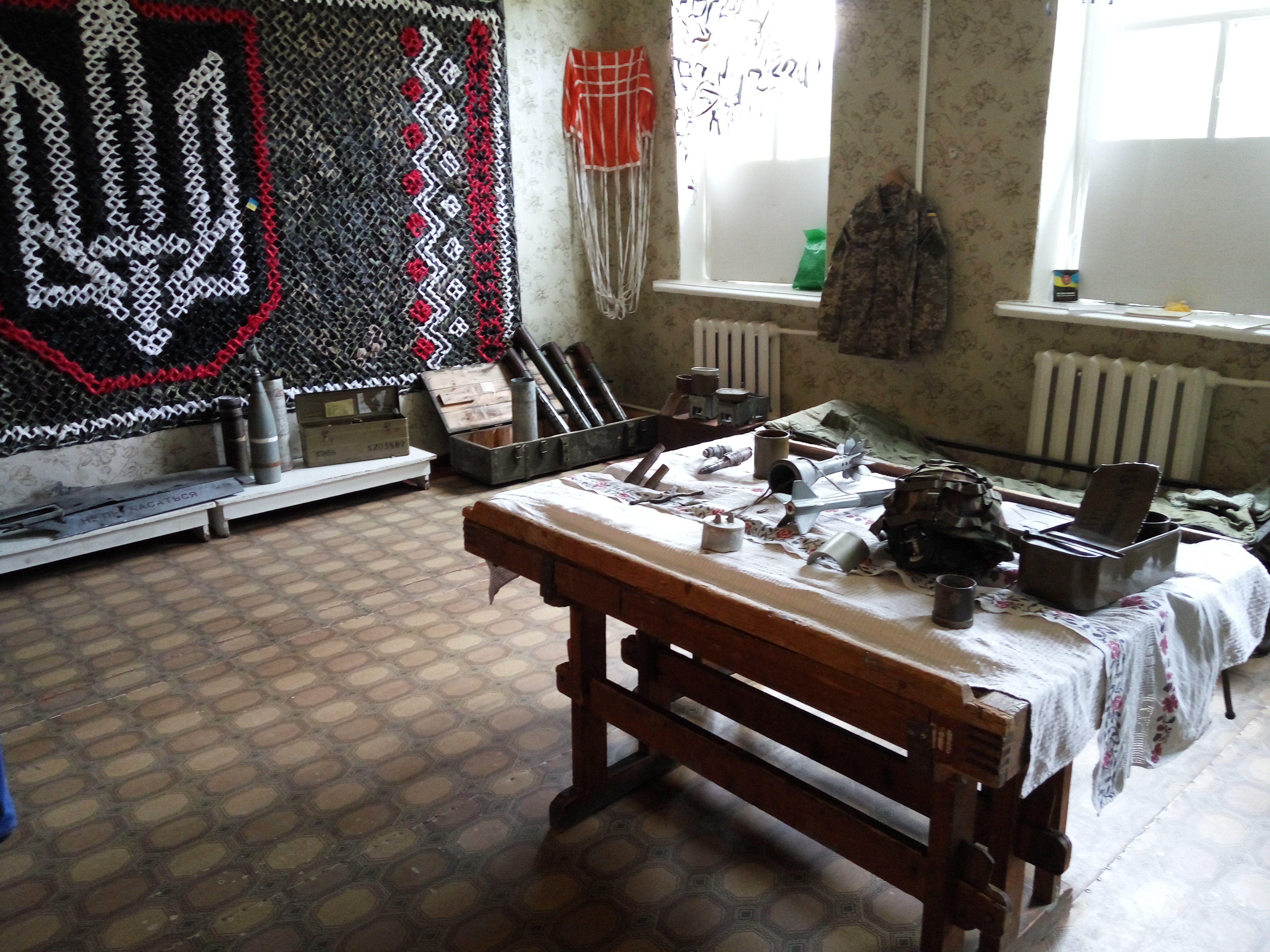 Волонтери та бійці на Донеччині відкрили кімнату-музей АТО