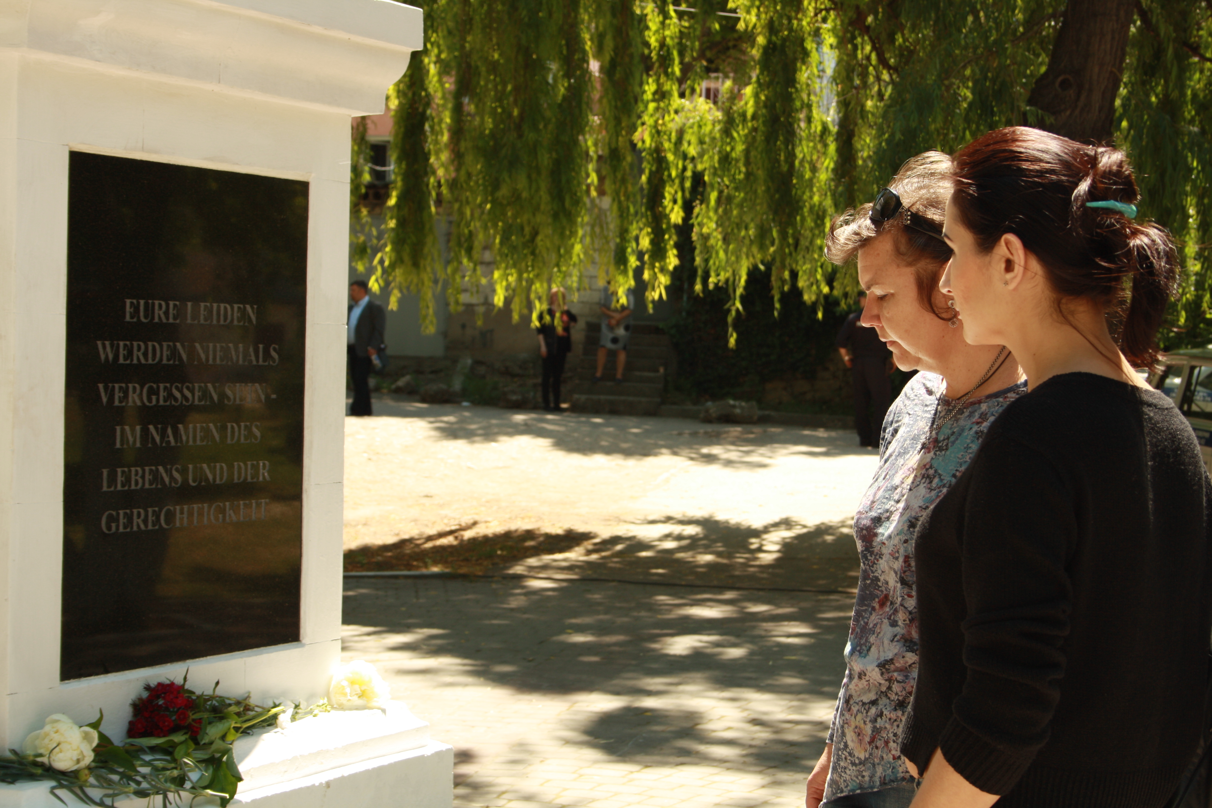 У Севастополі люди окремо від «влади» вшанували пам’ять депортованих