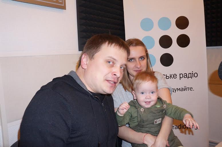 Вдали от дома: семья переселенцев встречает День Св. Валентина в Киеве
