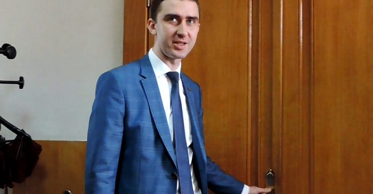У Рівному поки один голова облради поїхав, в його кабінет прийшов інший У Рівному поки один голова облради поїхав, в його кабінет прийшов інший