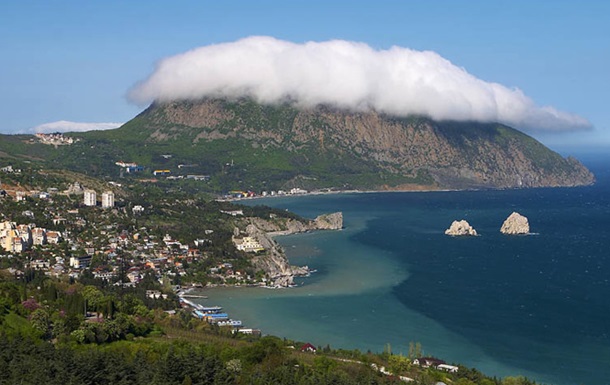 Аксьонов заборонив чиновникам рекламувати кримські курорти