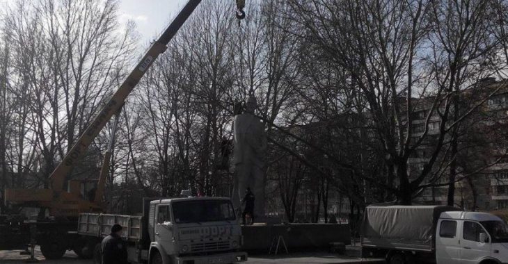 У Запоріжжі зносять пам'ятник Дзержинському У Запоріжжі зносять пам'ятник Дзержинському