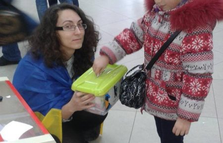 Ужгородські волонтери зібрали на лотереї 15 тисяч гривень