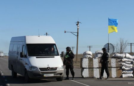 Відновлення роботи контрольних пунктів в’їзду-виїзду на Луганщині не передбачається