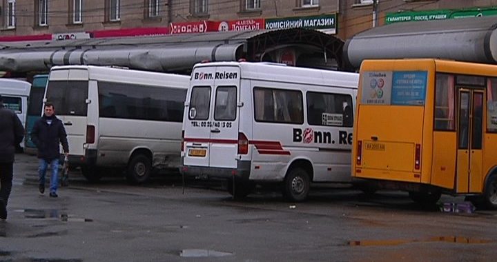 У Дніпропетровську після виборів подорожчав проїзд у маршрутках У Дніпропетровську після виборів подорожчав проїзд у маршрутках