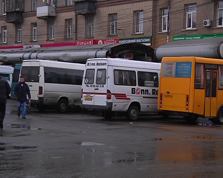 У Дніпропетровську після виборів подорожчав проїзд у маршрутках