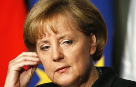 Німеччина інвестуватиме в Україну, коли вона втілить намічені реформи, — Меркель