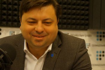 Людям слід дати вибір: продати землю чи розпочати на ній бізнес, — депутат Людям слід дати вибір: продати землю чи розпочати на ній бізнес, — депутат