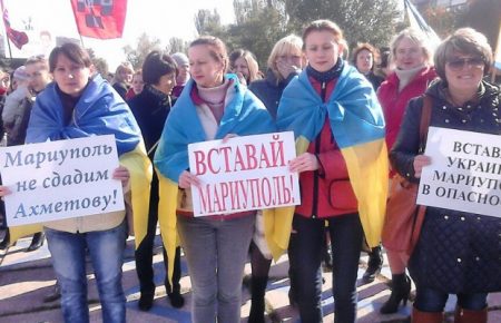 Активисты и кандидаты едут в Киев требовать отмены местных выборов в Мариуполе