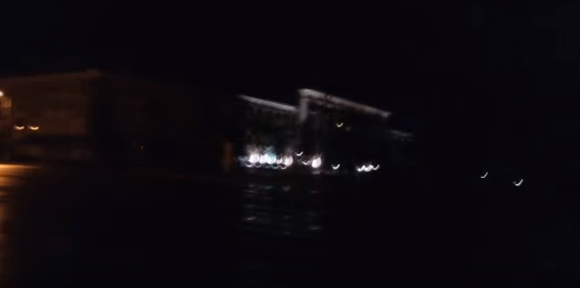Невідомі зняли на відео прогулянку нічним Луганськом