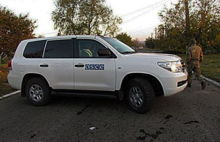 Бойовики на блокпосту поблизу Новоазовська відібрали карту у представників ОБСЄ