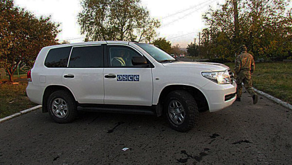 Бойовики на блокпосту поблизу Новоазовська відібрали карту у представників ОБСЄ