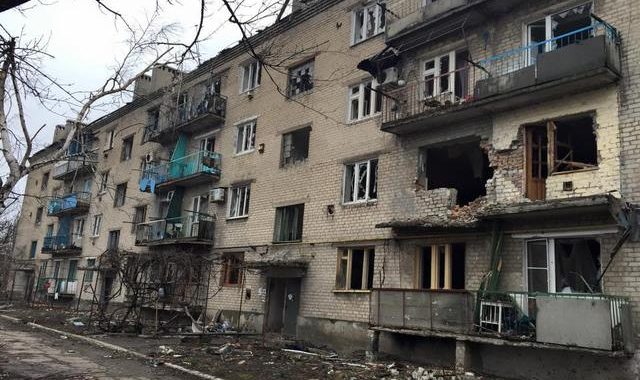 Жителям селища Піски дозволили відвідати власні домівки Жителям селища Піски дозволили відвідати власні домівки