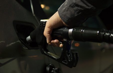 Зависимость цены бензина от стоимости нефти преувеличена, — Сергей Куюн
