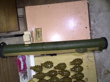 У Києві в продавця зброї вилучили 24 гранати і 2 тисячі набоїв