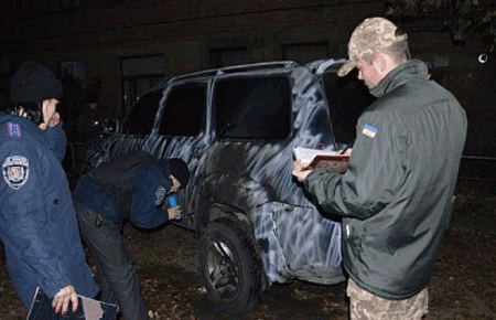 Голові Лисичанської МВК спалили позашляховик