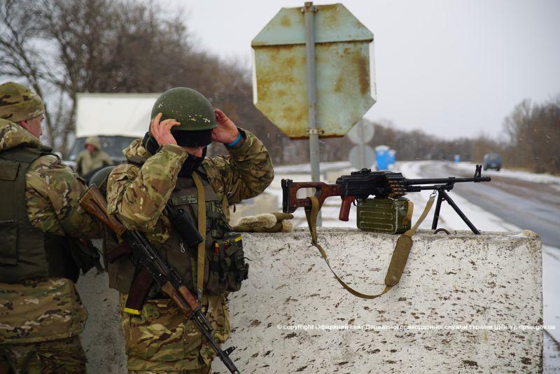 На непідконтрольну частину Донбасу повезли медикаменти