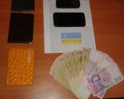 У Слов'янську затримано п'ятьох правоохоронців, які «кришували» наркоділків У Слов'янську затримано п'ятьох правоохоронців, які «кришували» наркоділків