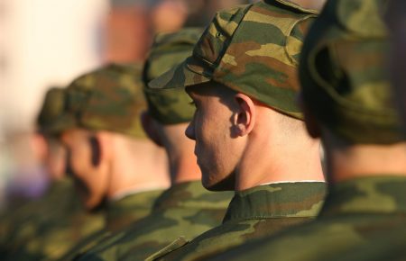Призов в армію в анексованому Криму збільшиться майже вдвічі, — Генштаб РФ