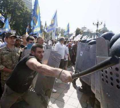 Суддя не з'явилася на апеляцію по справі затриманого під ВР журналіста Фурманюка Суддя не з'явилася на апеляцію по справі затриманого під ВР журналіста Фурманюка