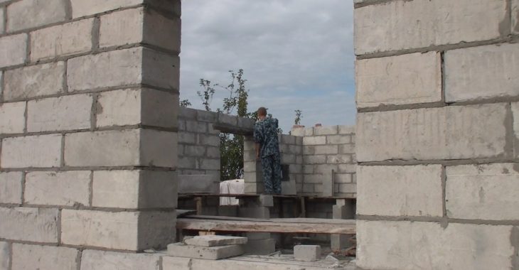 На Донеччині за кошти благодійників відновлено понад 560 будинків На Донеччині за кошти благодійників відновлено понад 560 будинків