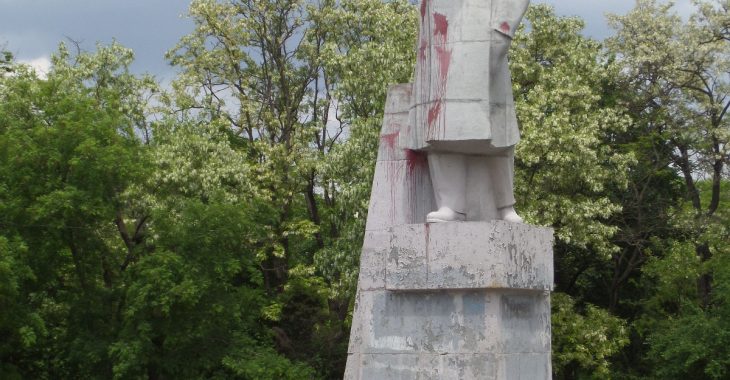 Чому в Одесі не можуть знести останнього Леніна? Чому в Одесі не можуть знести останнього Леніна?