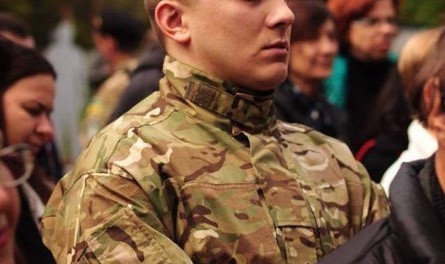 В квартире у лидера одесского «Правого сектора» Сергея Стерненко прошел обыск В квартире у лидера одесского «Правого сектора» Сергея Стерненко прошел обыск