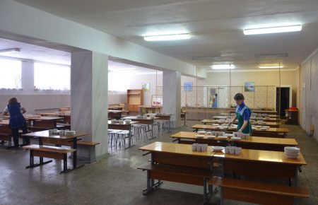 У Слов’янську хотіли без тендеру закупити шкільні обіди на 8,6 млн грн