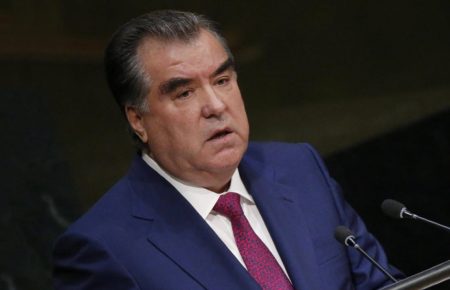 У Таджикистані пройшов референдум щодо довічної участі президента у виборах