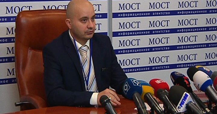 Дніпропетровців під час виборів підкуповували і змушували голосувати двічі Дніпропетровців під час виборів підкуповували і змушували голосувати двічі