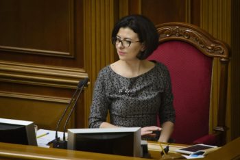 Мене благали: «Зробіть так, щоб не було «нічних» законів» — віце-спікерка ВР Мене благали: «Зробіть так, щоб не було «нічних» законів» — віце-спікерка ВР