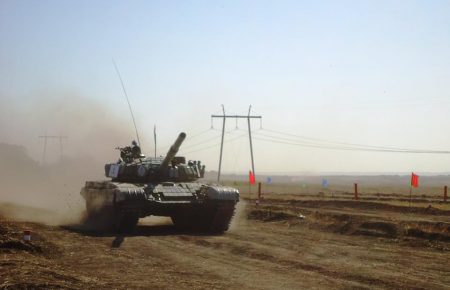 После гибели 9-летней девочки танковый биатлон в «ДНР» приостановлен