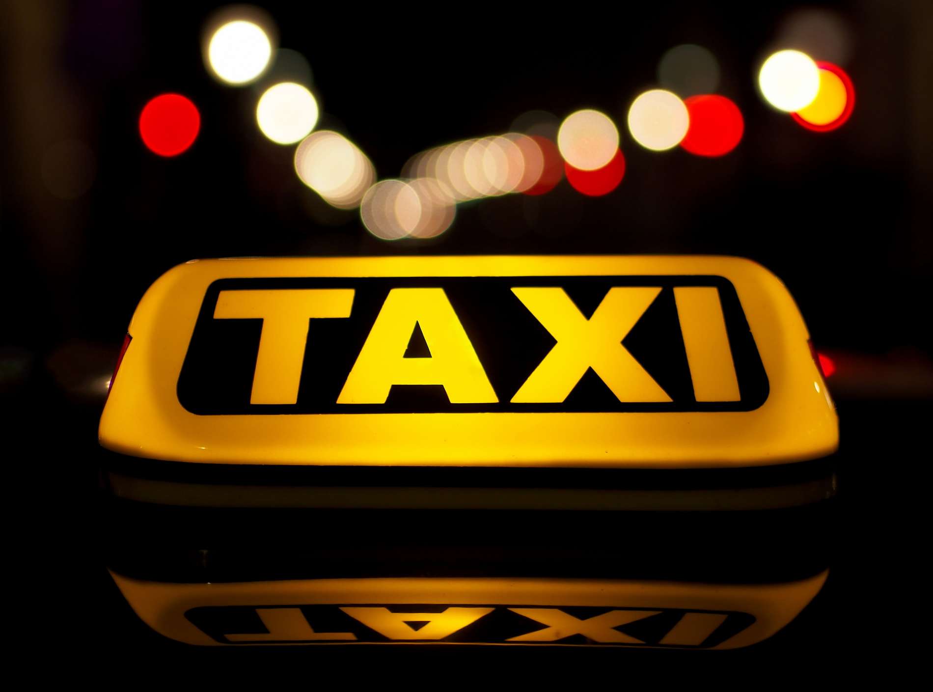Севастопольські таксисти вимушені їздити нелегально