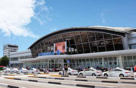В деяких аеропортах країни українців оформлятимуть 5 секунд — прикордонники