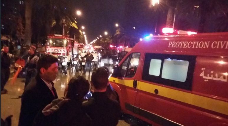 Теракт у Тунісі: вибух автобуса президентської охорони