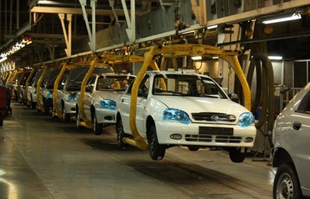 Виробництво автомобілів в Україні у 2015 році знизилося на 71%