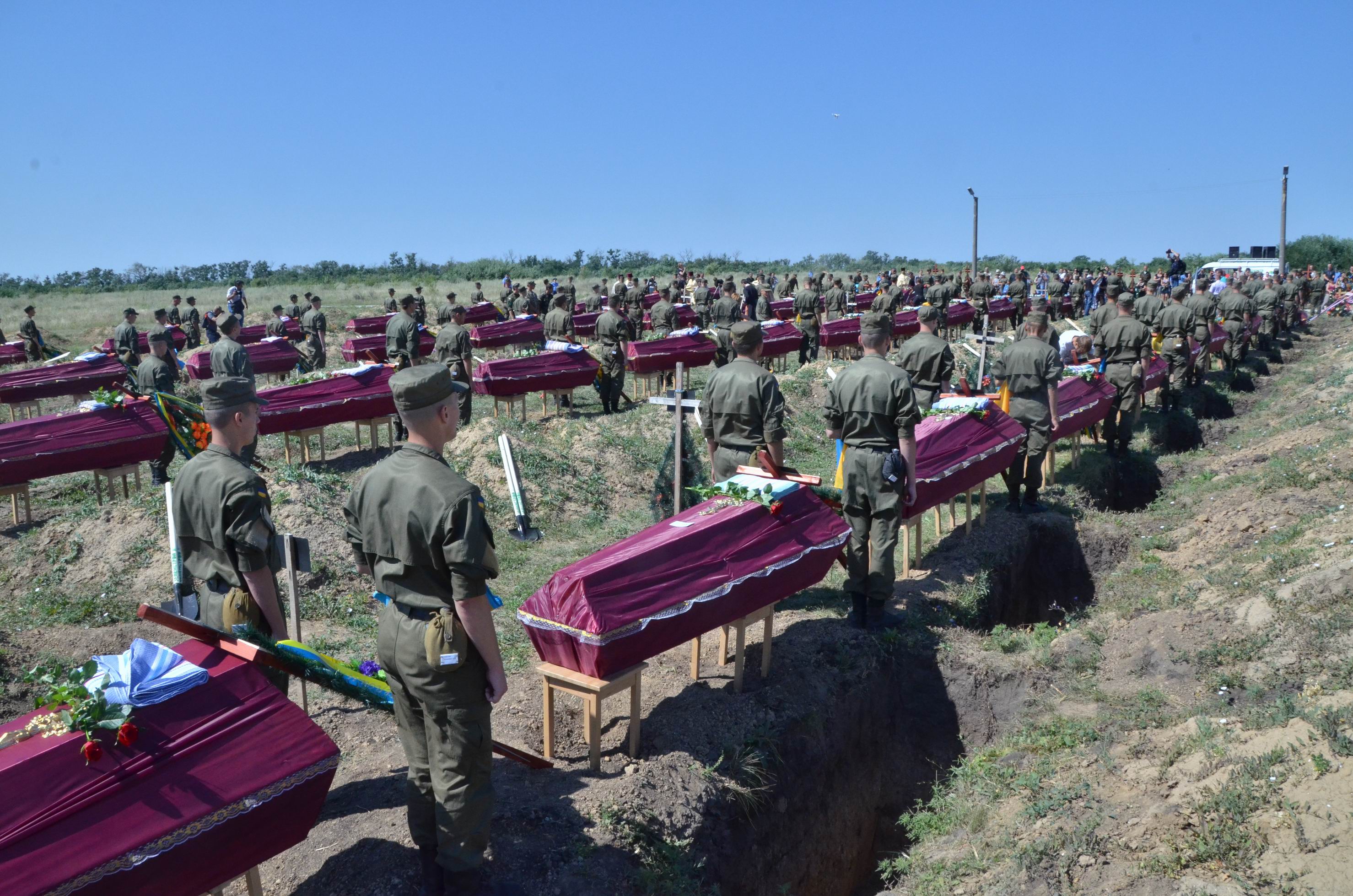 У Запоріжжі поховали 57 невпізнаних військових