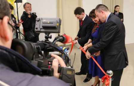 Угорщина відкрила візовий центр у Львові