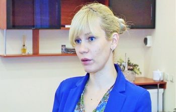 Переселенка не може користуватися паспортом через законодавчі неузгодження Переселенка не може користуватися паспортом через законодавчі неузгодження