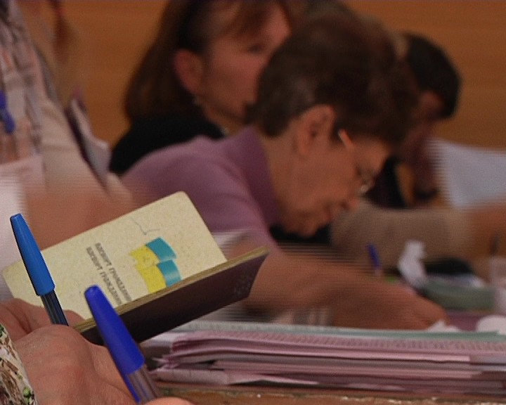 На Київщині міліція затримала людей, які купували голоси по 300 гривень