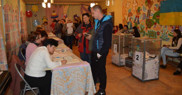 Активісти пропонують створити у Маріуполі військово-цивільну адміністрацію Активісти пропонують створити у Маріуполі військово-цивільну адміністрацію