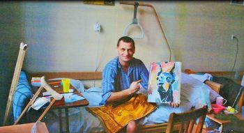 Незвична виставка у Дніпропетровську: автори картин — поранені бійці