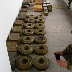 У Луганській області СБУ виявила велику схованку зброї