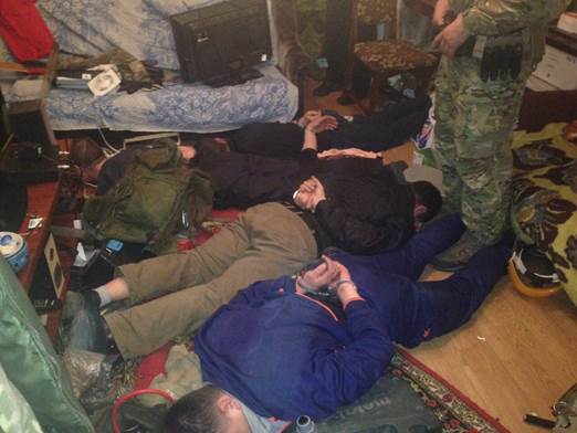 На Житомирщині СБУ затримала торгівців наркотиками та зброєю з району АТО