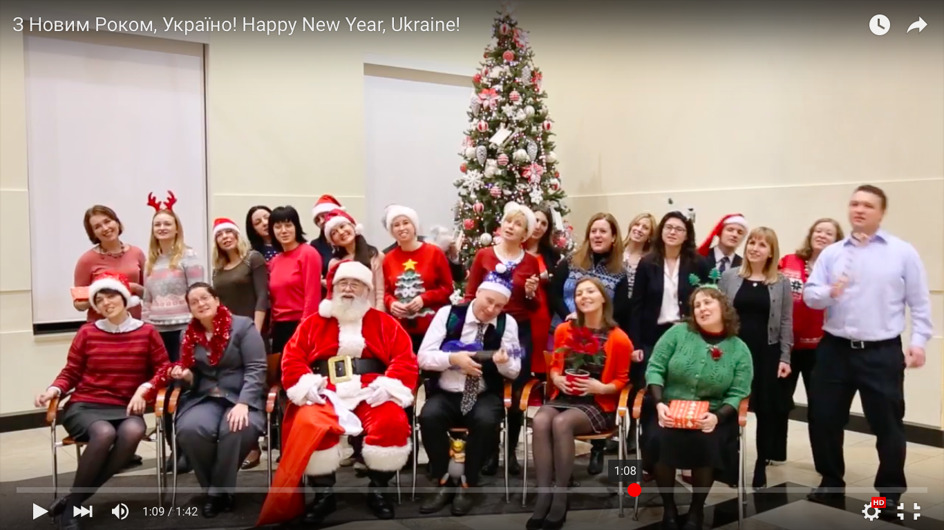 Посольство США в Україні записало танцювальне відеопривітання