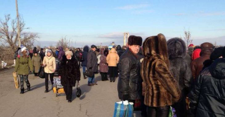 КПВВ «Майорськ» і «Зайцеве» зачинені — в «Майорськ» влучила міна бойовиків КПВВ «Майорськ» і «Зайцеве» зачинені — в «Майорськ» влучила міна бойовиків